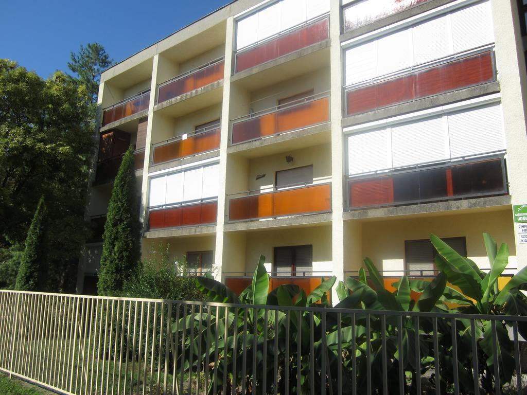 Gyoengyvirag Ueduelo - Mario Apartman Харканы Номер фото