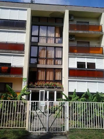 Gyoengyvirag Ueduelo - Mario Apartman Харканы Номер фото